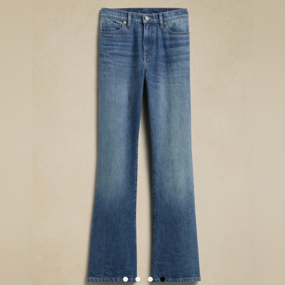 Banana Republic Bootcut Jean - Picture 2 of 12